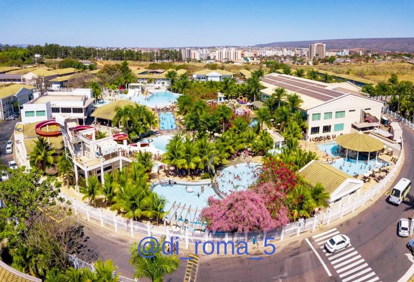 Apto Completo Com Parque Aquatico 24 Horas Lacqua Diroma Caldas Novas Buitenkant foto